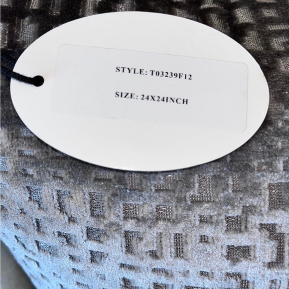 1-NWT CALLISTO HOME DECORATIVE PILLOW (please read
Description for details) - Picture 11 of 11